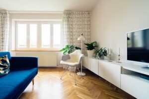 Praktyczne rozwiązania do przedpokoju. Jak funkcjonalnie zaprojektować niewielkie wnętrza? Projektant wnętrz Wrocław
